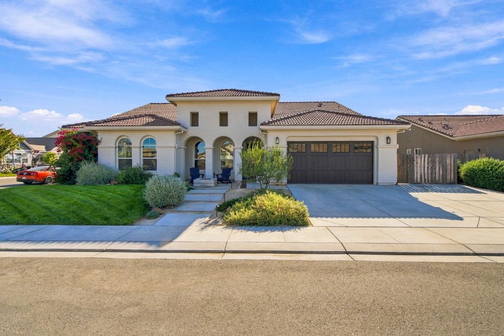 2060 Felsina Ave, Manteca, CA 95337