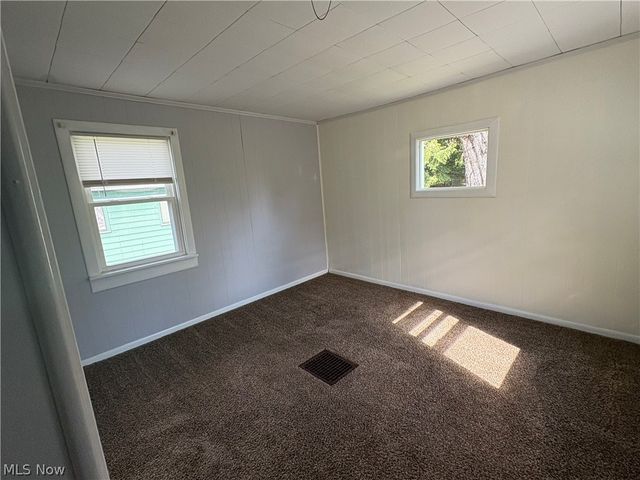 770 W Martin Street, East Palestine, OH 44413