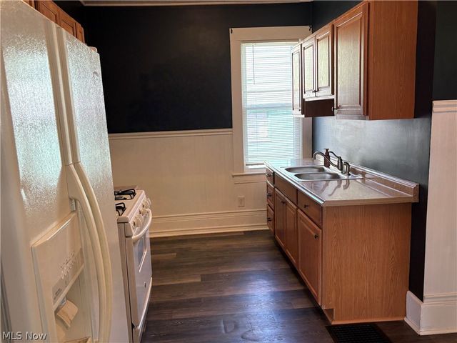 770 W Martin Street, East Palestine, OH 44413