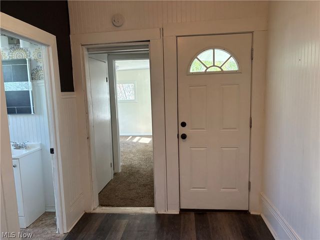 770 W Martin Street, East Palestine, OH 44413