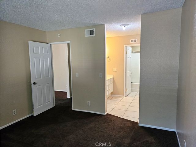 2554 Olive Drive 10, Palmdale, CA 93550