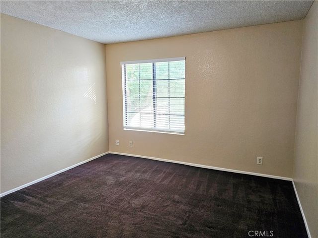 2554 Olive Drive 10, Palmdale, CA 93550