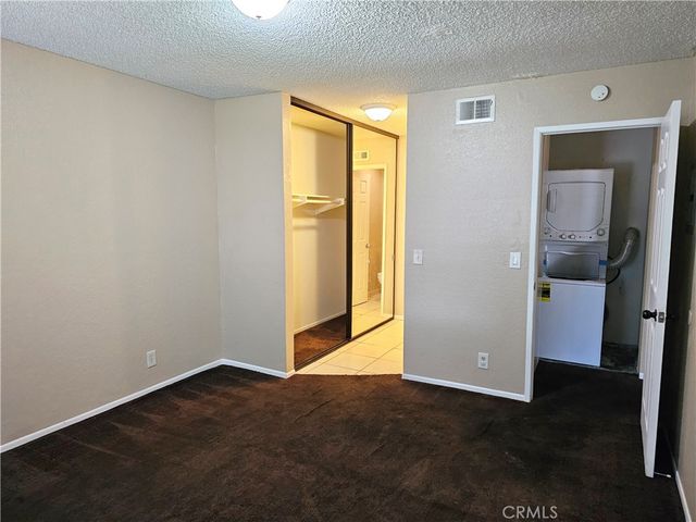 2554 Olive Drive 10, Palmdale, CA 93550