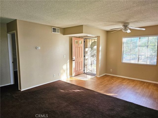2554 Olive Drive 10, Palmdale, CA 93550