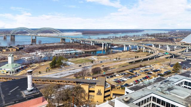 109 N Main St Apt 710, Memphis, TN 38103