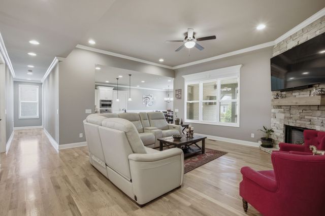1036 Pretender Way, Columbia, TN 38401