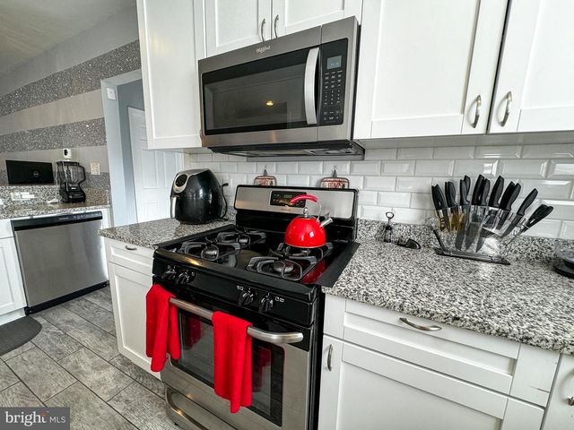 2700 GRINDON AVE, Baltimore, MD 21214