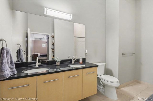 100 N Center Street 402, Royal Oak, MI 48067