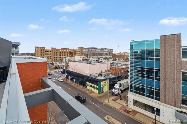 100 N Center Street 402, Royal Oak, MI 48067