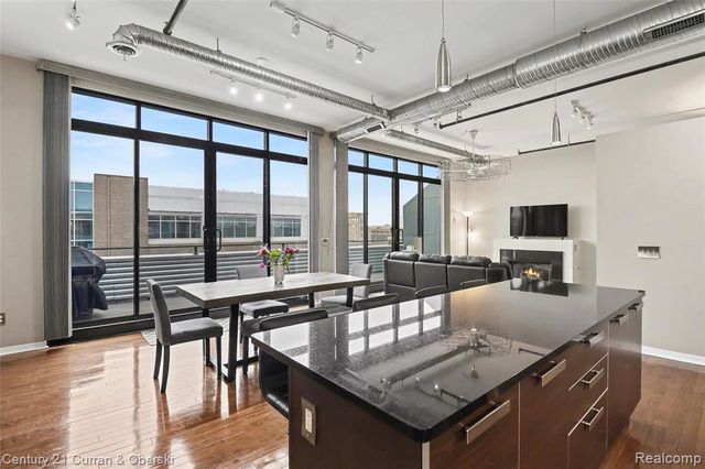 100 N Center Street 402, Royal Oak, MI 48067