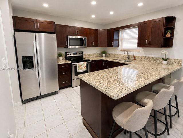 9837 NW 123rd Terrace, Hialeah Gardens, FL 33018