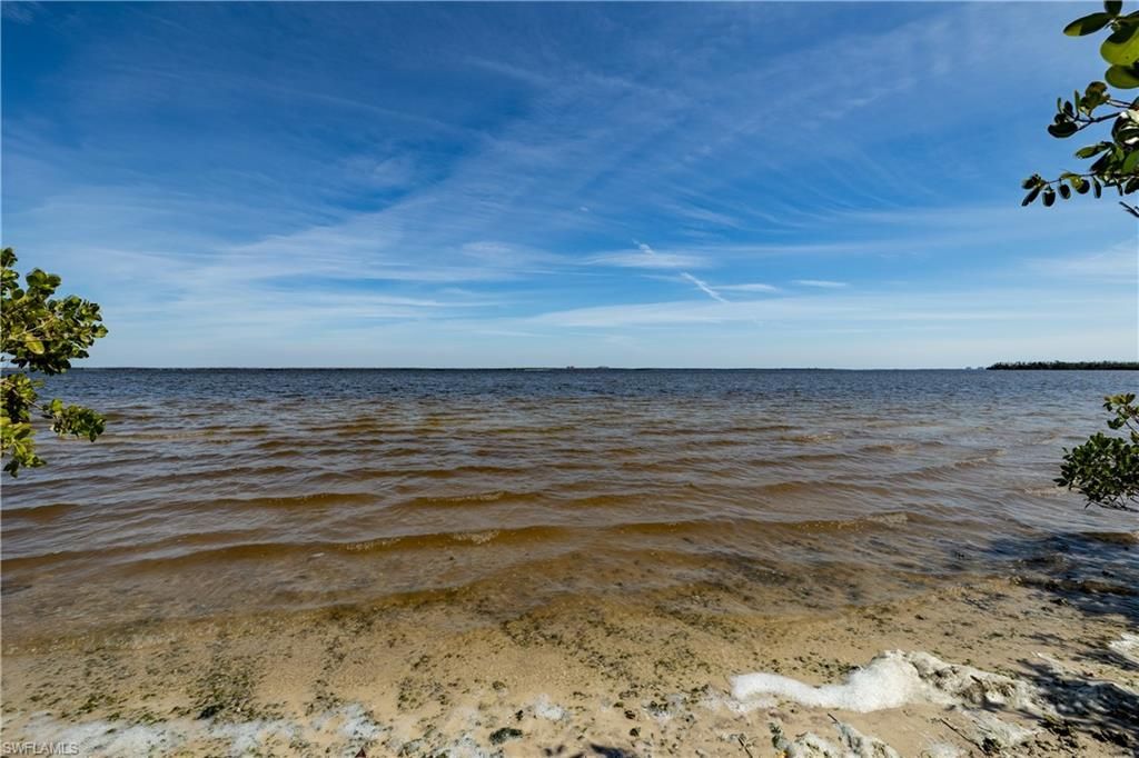 5966 Cove ST, ST. JAMES CITY, FL 33956 — photo 2