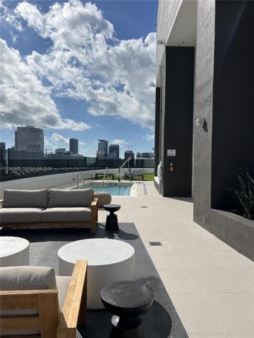 225 N Miami Avenue 1702, Miami, FL 33128
