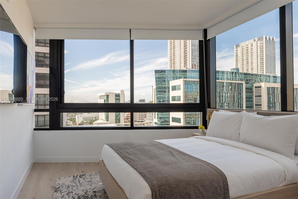 225 N Miami Avenue 1702, Miami, FL 33128