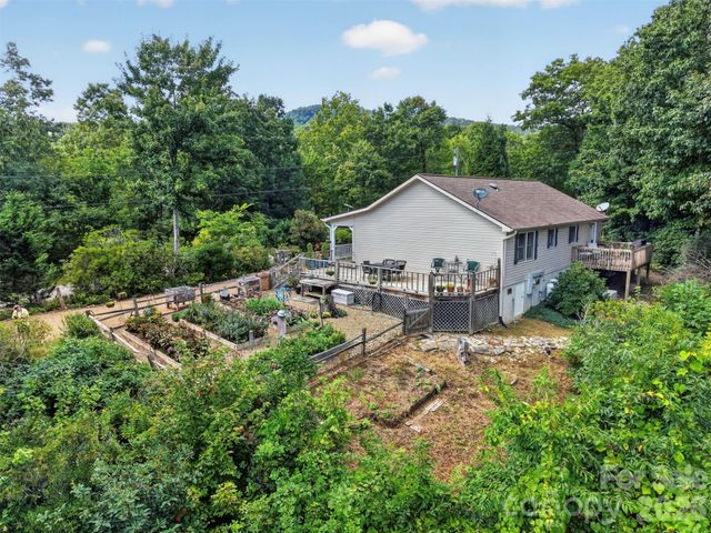 50 Autumn View Drive, Hendersonville, NC 28792