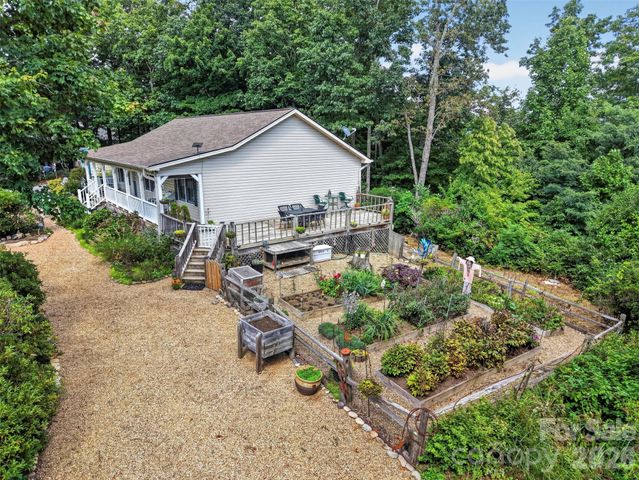 50 Autumn View Drive, Hendersonville, NC 28792