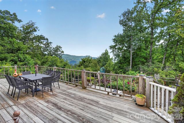 50 Autumn View Drive, Hendersonville, NC 28792