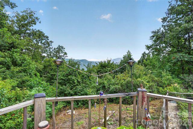 50 Autumn View Drive, Hendersonville, NC 28792