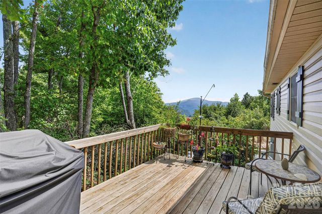 50 Autumn View Drive, Hendersonville, NC 28792