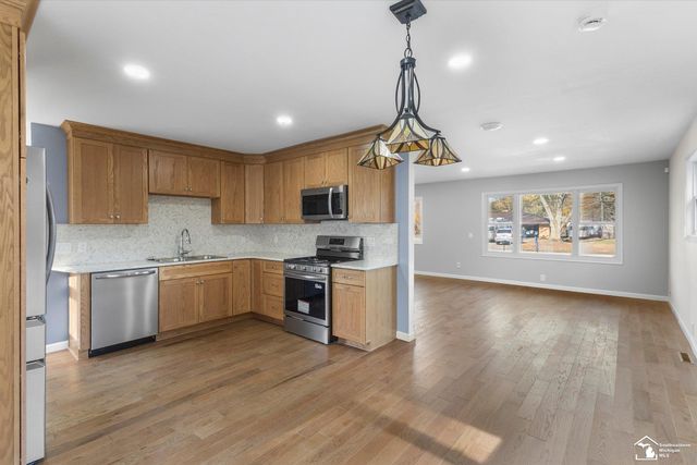 3835 Lois Drive, Lambertville, MI 48144