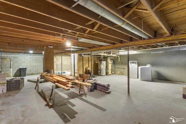 3835 Lois Drive, Lambertville, MI 48144