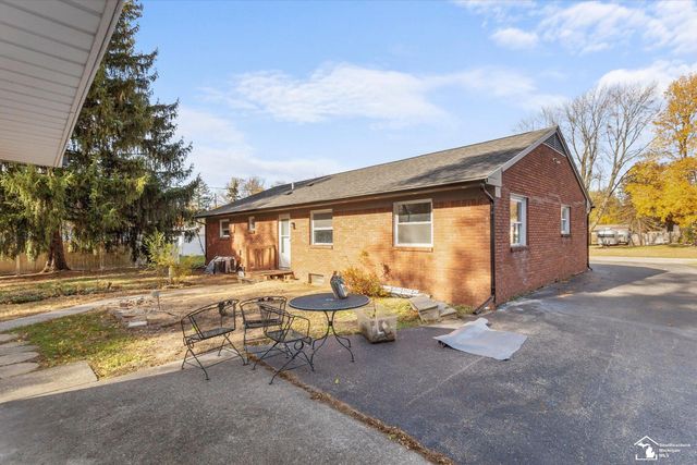 3835 Lois Drive, Lambertville, MI 48144