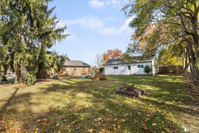 3835 Lois Drive, Lambertville, MI 48144