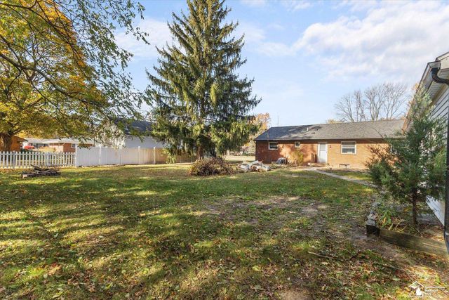 3835 Lois Drive, Lambertville, MI 48144