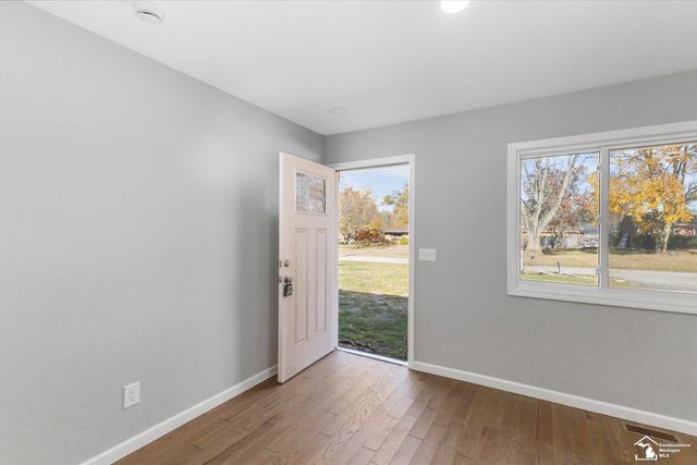 3835 Lois Drive, Lambertville, MI 48144