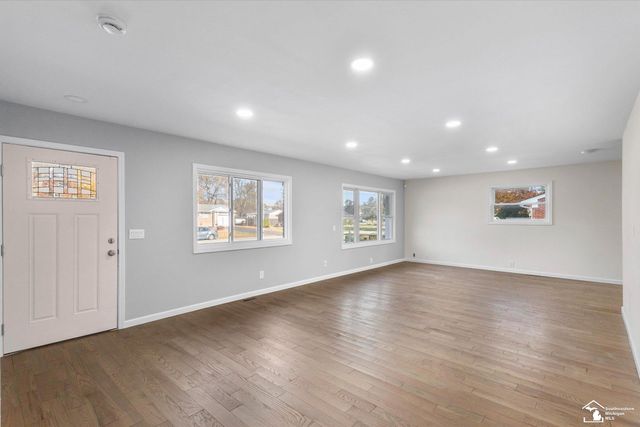 3835 Lois Drive, Lambertville, MI 48144