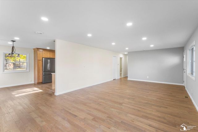 3835 Lois Drive, Lambertville, MI 48144