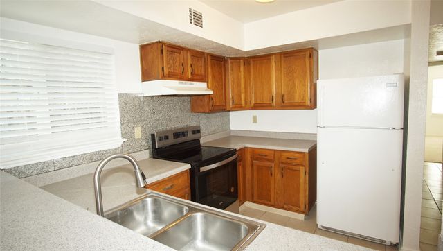 2428 Sunflower Drive, Arlington, TX 76014