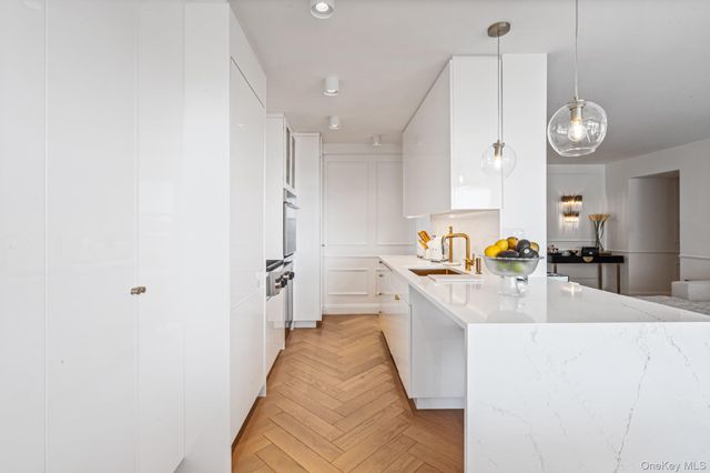 1805 215th Street 8M, Bayside, NY 11360