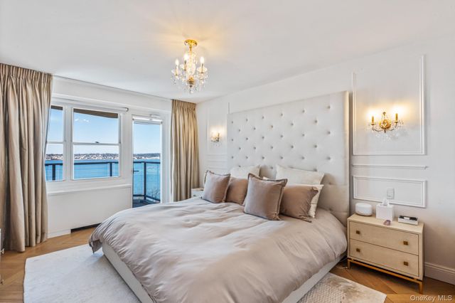 1805 215th Street 8M, Bayside, NY 11360