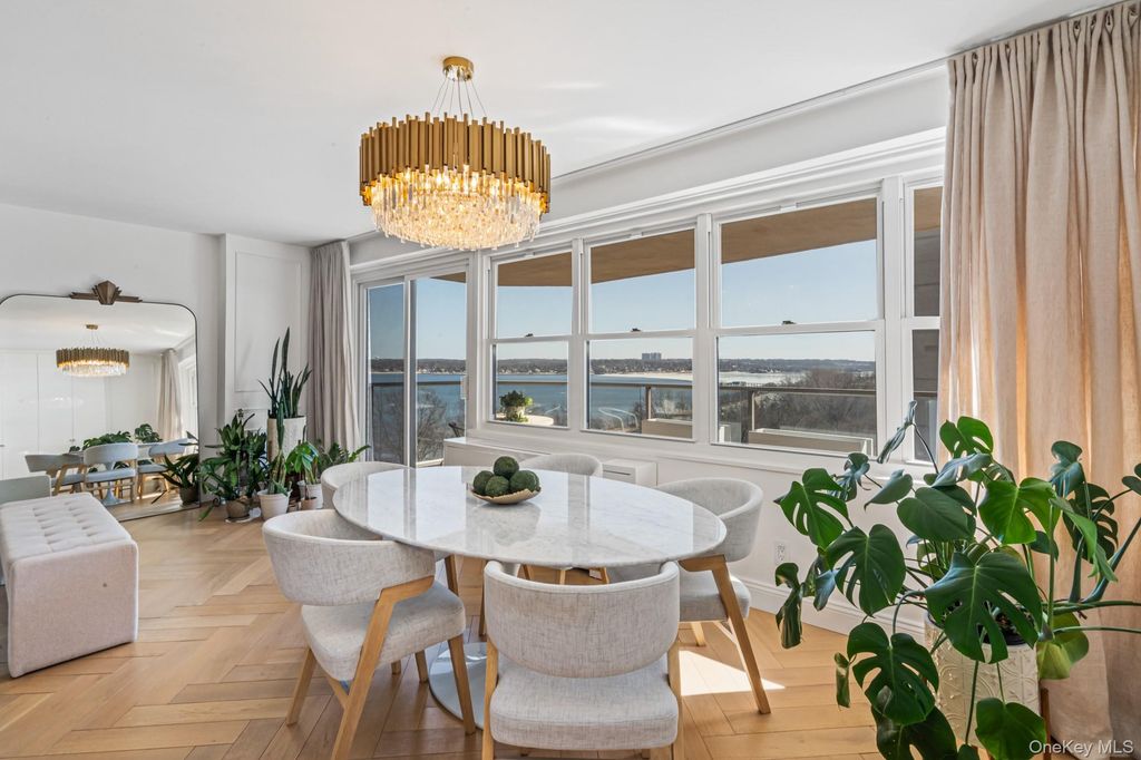 1805 215th Street 8M, Bayside, NY 11360