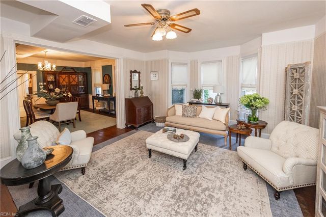 1330 Laurel CRES, Norfolk, VA 23505