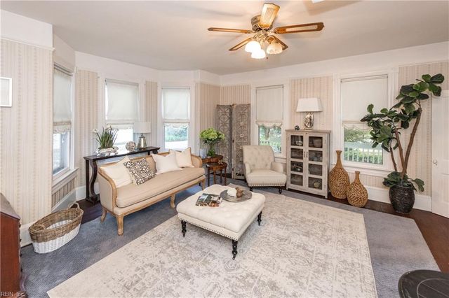 1330 Laurel CRES, Norfolk, VA 23505