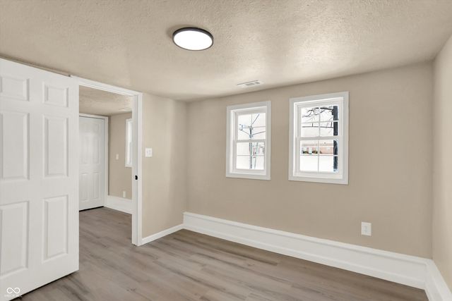 1079 S Crawford Street, Martinsville, IN 46151