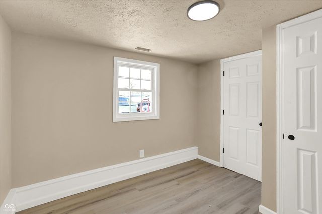 1079 S Crawford Street, Martinsville, IN 46151