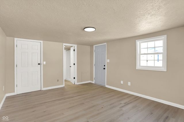 1079 S Crawford Street, Martinsville, IN 46151