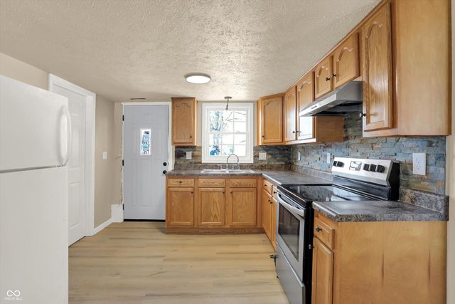 1079 S Crawford Street, Martinsville, IN 46151