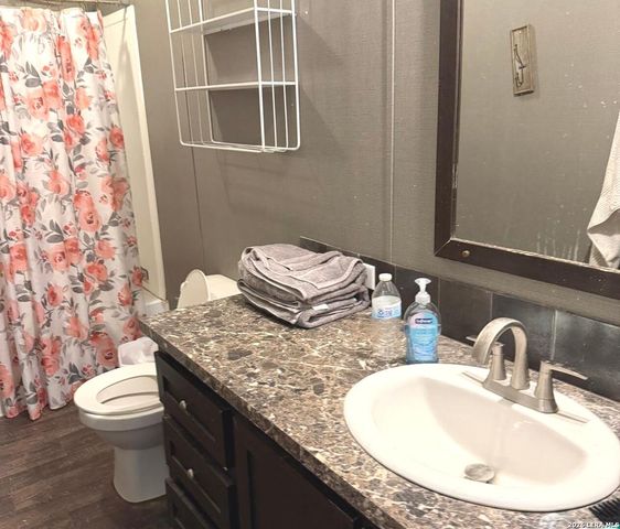 278 County Road 6767, Natalia, TX 78059