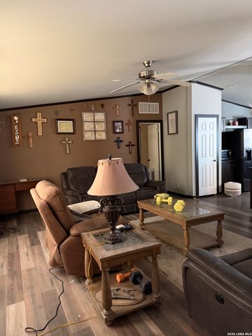 278 County Road 6767, Natalia, TX 78059