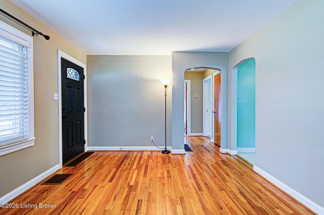 3008 Louisa Ave, Louisville, KY 40217