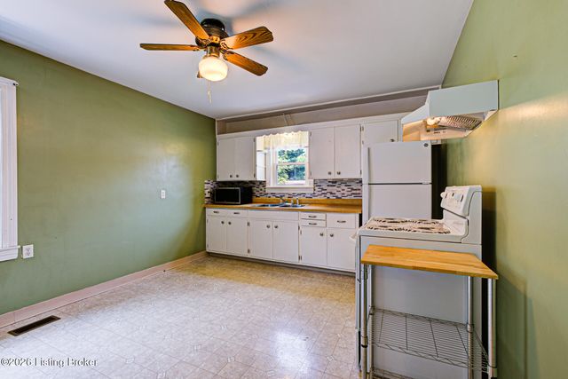 3008 Louisa Ave, Louisville, KY 40217