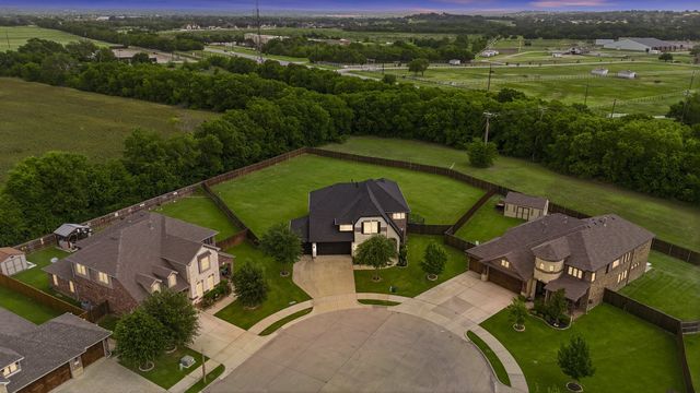 4500 Stillhouse Hollow Lane, Denton, TX 76226