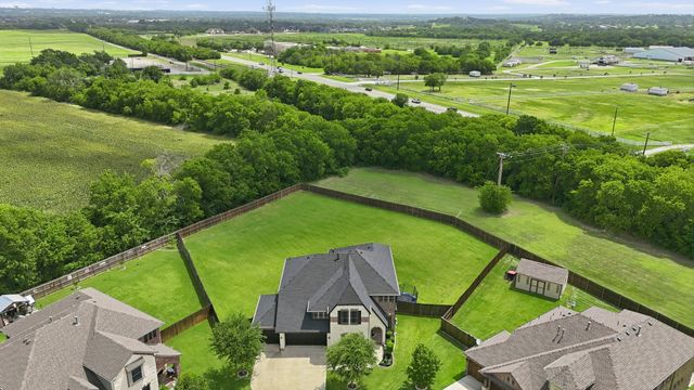 4500 Stillhouse Hollow Lane, Denton, TX 76226
