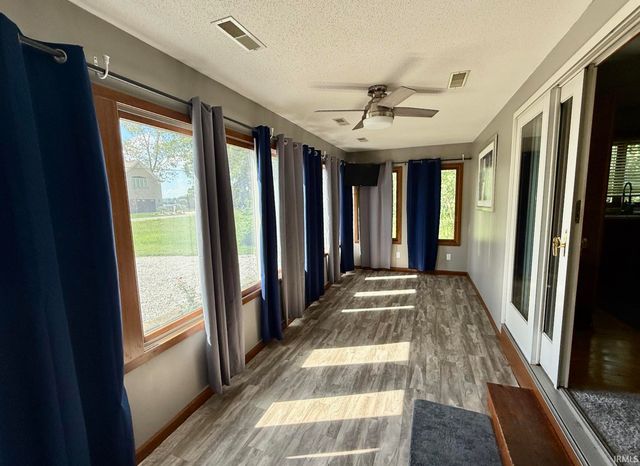 1074 Chapman Lake Drive, Warsaw, IN 46582