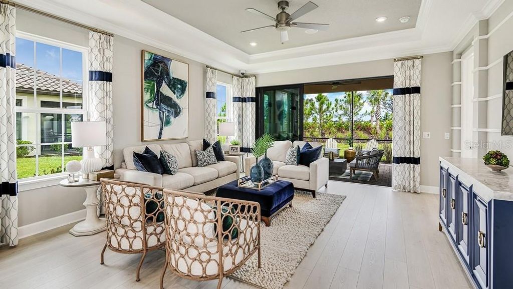 Image 5 of property listing at 3055 PORTO LANE, Bradenton, FL 34211