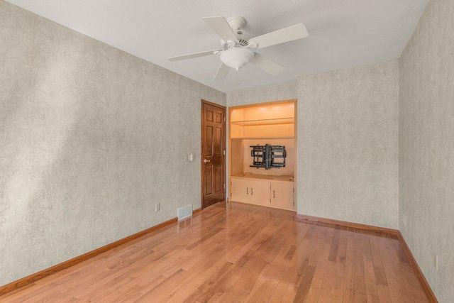 1375 Balsam Street E, Eagan, MN 55123
